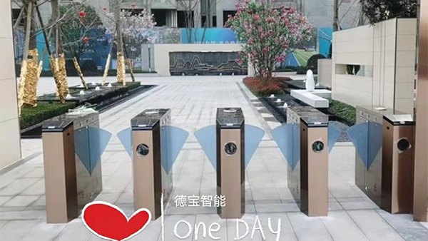 門禁閘機(jī)生產(chǎn)廠家誰家的好？哪個(gè)廠家更專業(yè)？